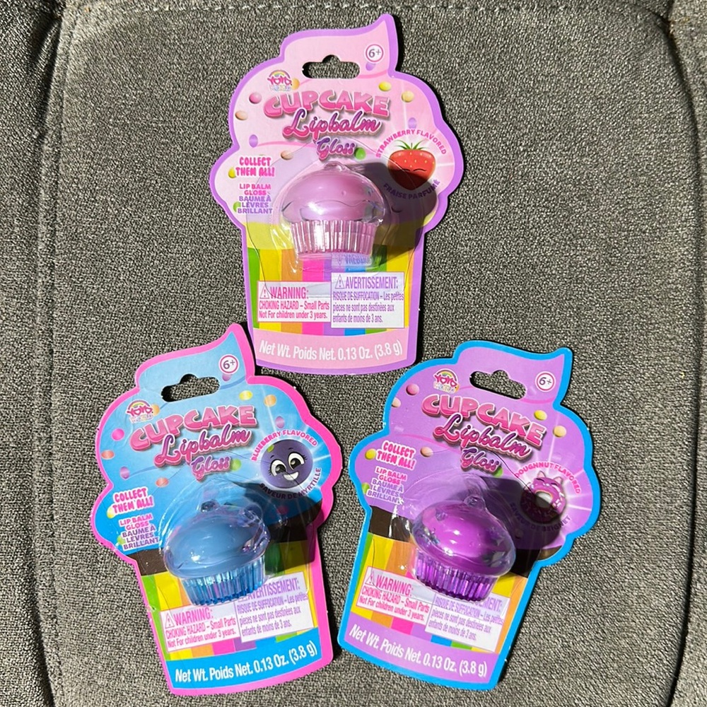🧁🧁Yoyo Cupcake Lip Balm Gloss Set🧁🧁